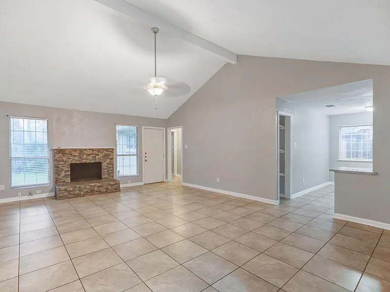 11511 Grapewood Ct — Photo 6