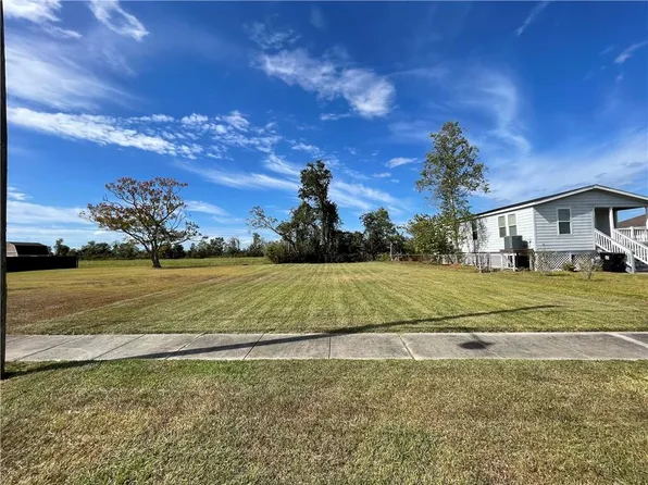 2420 Maureen Ln, Meraux, LA 70075