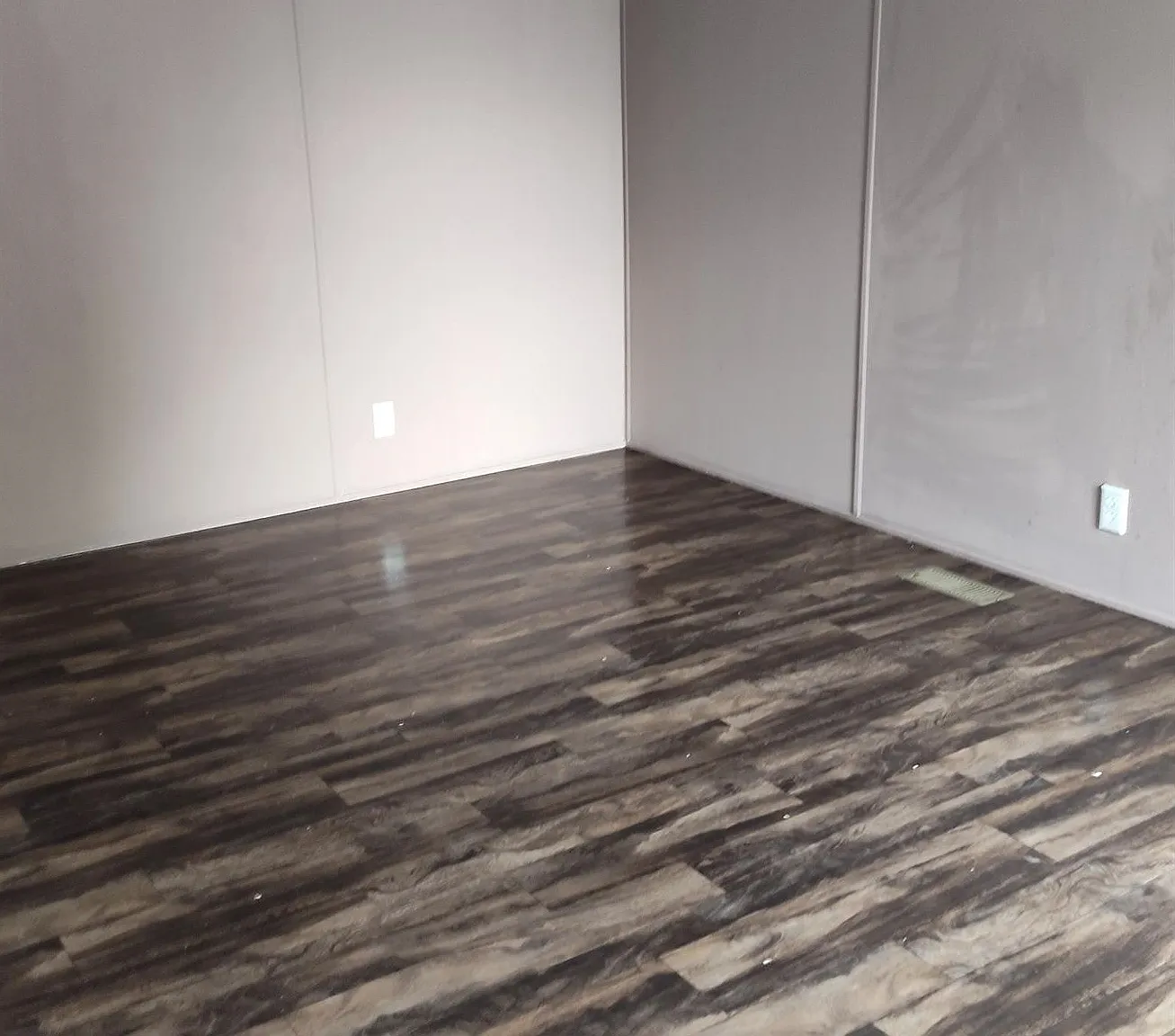 3 bed, $1,099 — Photo 4