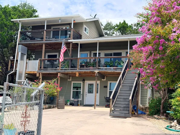 1135 LAKEBREEZE DR, Canyon Lake, TX 78133