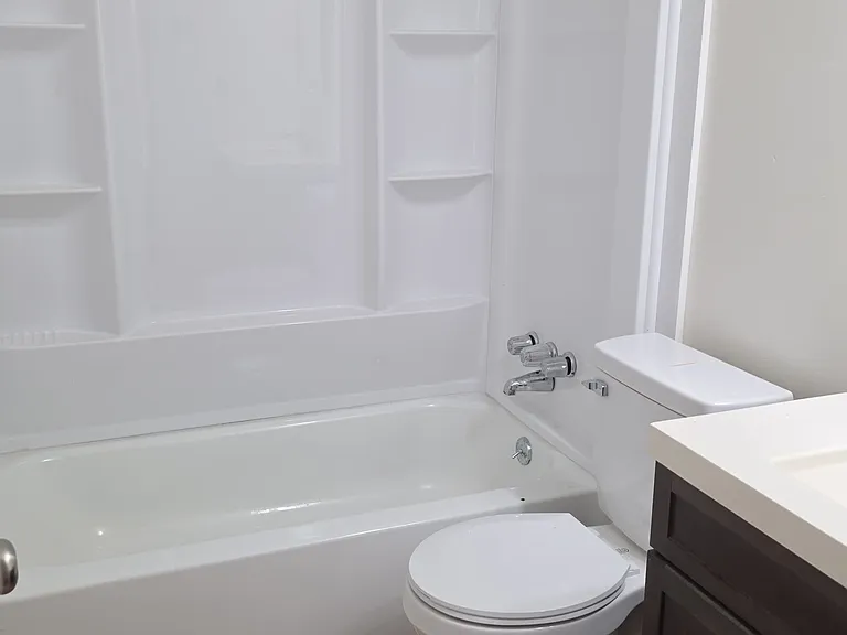 237 Saratoga Dr — Photo 17