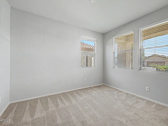 4th image of 18390 W via del sol --