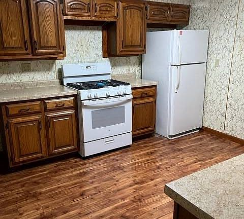 5th image of 609 E Orlando Dr