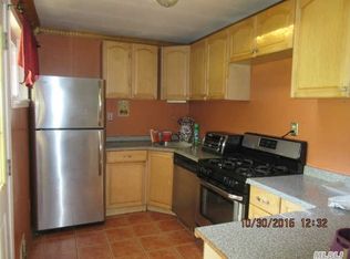 56 Garden City St, Bay Shore, NY 11706