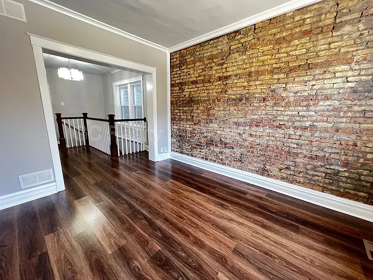 1439 N Artesian Ave #1 — Photo 9