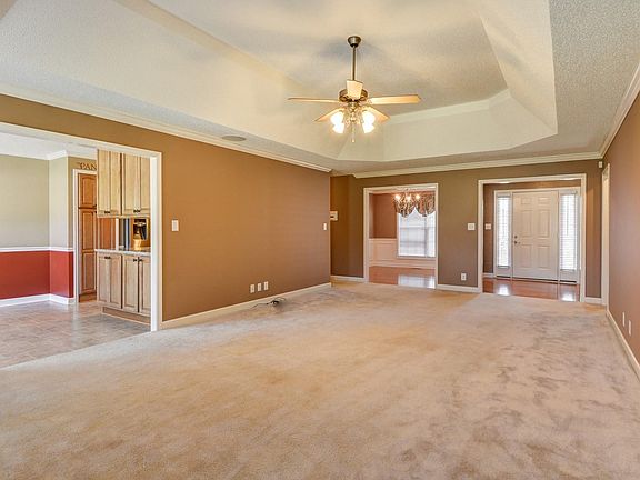 2nd image of 3928 Rhonda Ct