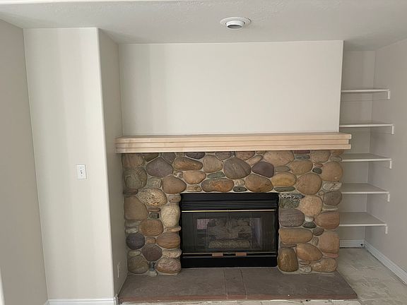 5th image of 2986 E Casto Ln