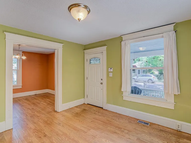 421 E Saint Vrain St — Photo 10