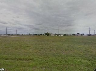 523 NW 24th Pl, Cape Coral, FL 33993