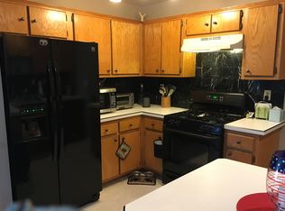 3217 Hilltop Rd, Mahwah, NJ 07430