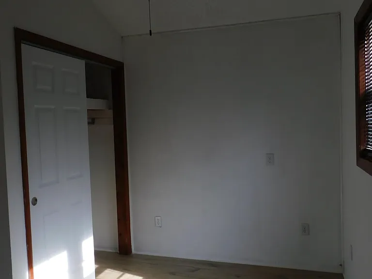 240 Dogwood Dr — Photo 5