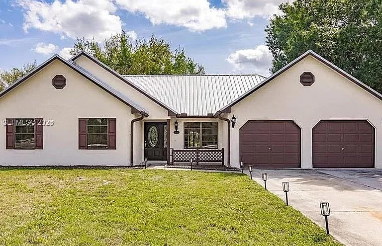 4550 Springview Cir — Photo 1