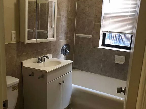 5th image of 233 Weequahic Ave APT 9