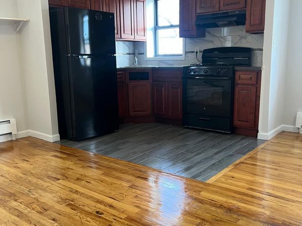 158 Magnolia St APT C2