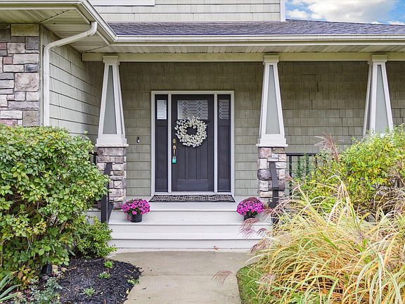 5th image of 6922 Railway Ct