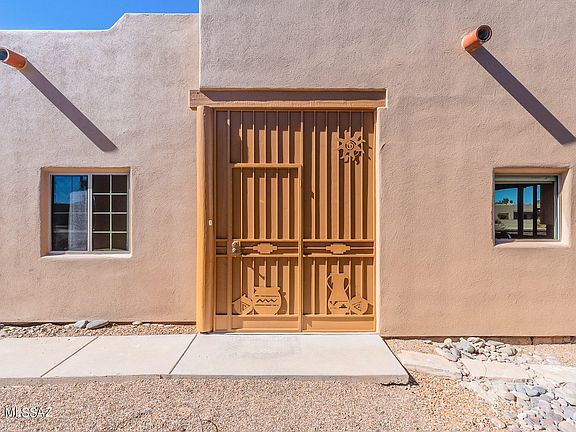 3rd image of 950 W Via De La Fonda