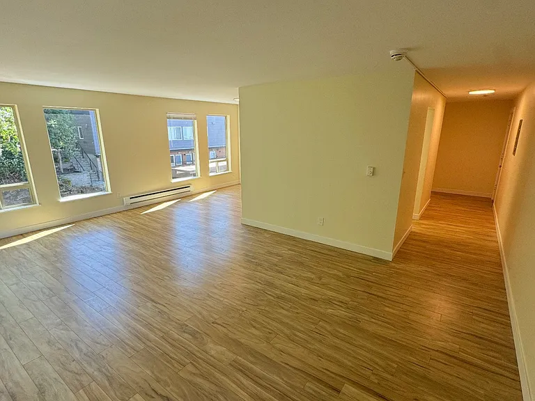 Genesee Park Apartments — Photo 9