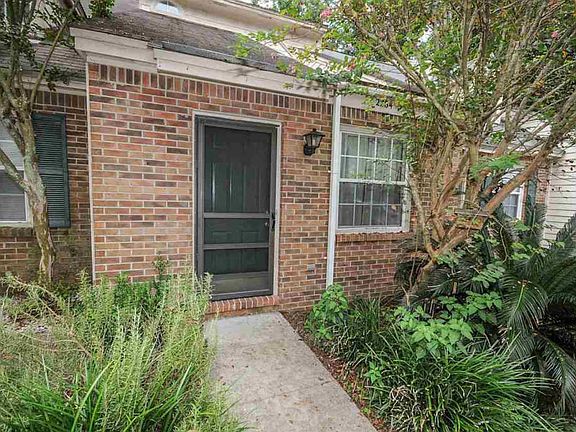 4th image of 2264 Parrot Ln