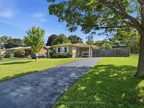 1 Alnet Dr, Belleville, ON K8P 4V7
