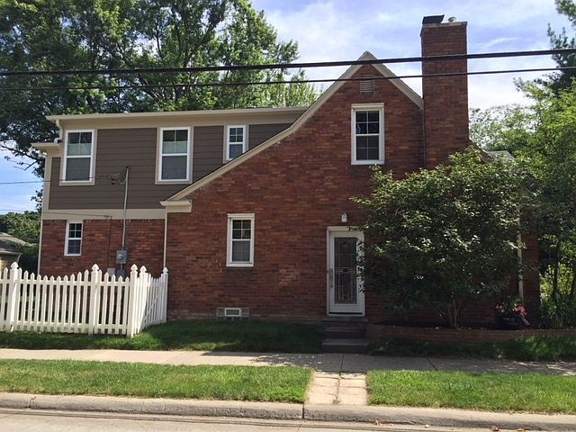 2nd image of 1428 N Pleasant St