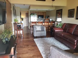 412 Notch Ln, Branson West, MO 65737