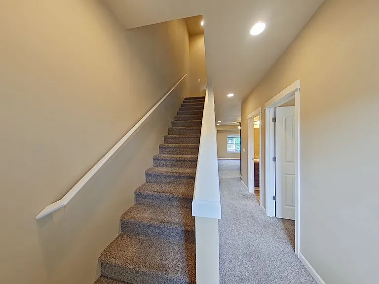 Hilyard Townhomes — Photo 8