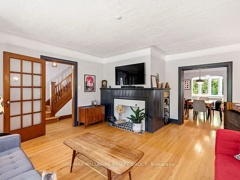 379 Hamilton Ave S — Photo 7