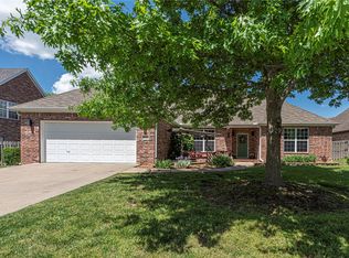4422 W Wedge Dr, Fayetteville, AR 72704