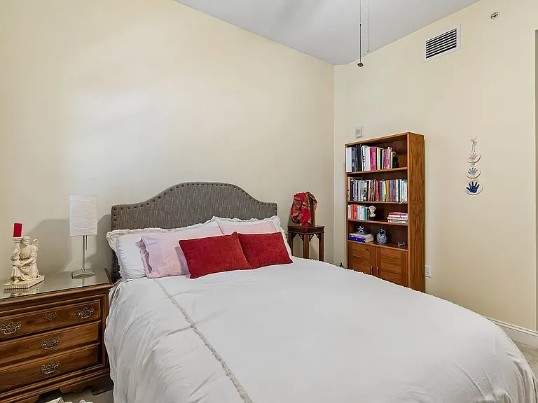 7702 Lake Vista Ct #202 — Photo 14