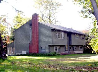 29 Adams Rd, Bloomfield, CT 06002
