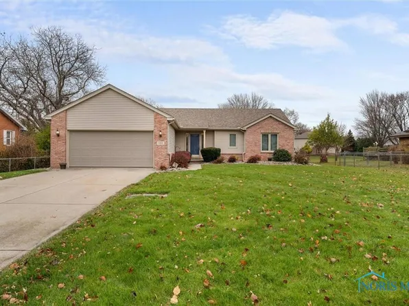 133 S Berlin Ave, Oregon, OH 43616