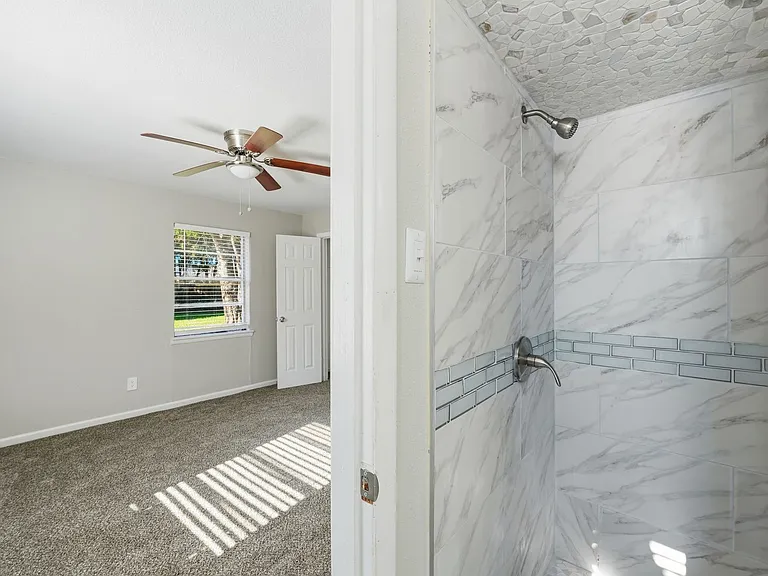 2721 Ash Park Dr — Photo 31