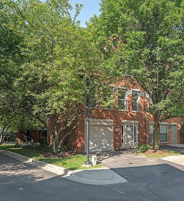 1st image of 1493 N Clybourn Ave #A