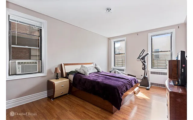 Sold by Douglas Elliman | media 20