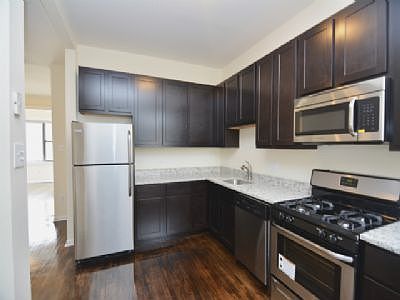 1st image of 4351 N Spaulding Ave