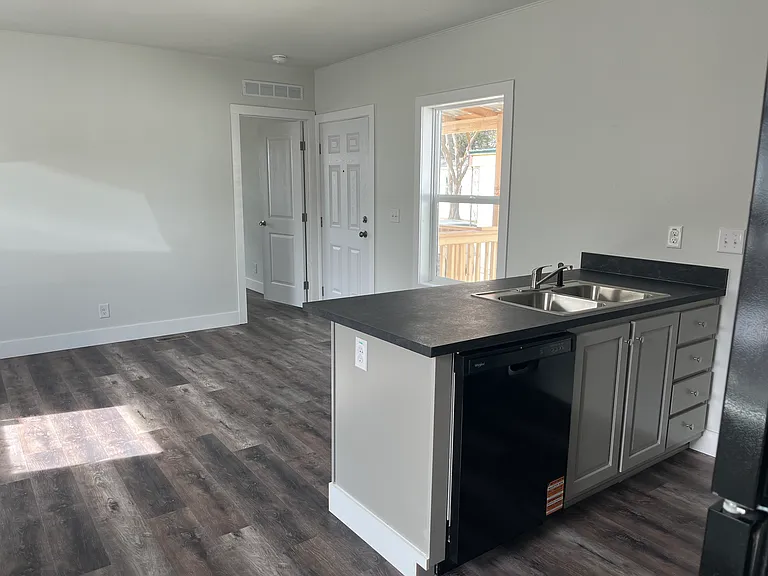 1075 W Airbase Rd #30 — Photo 4