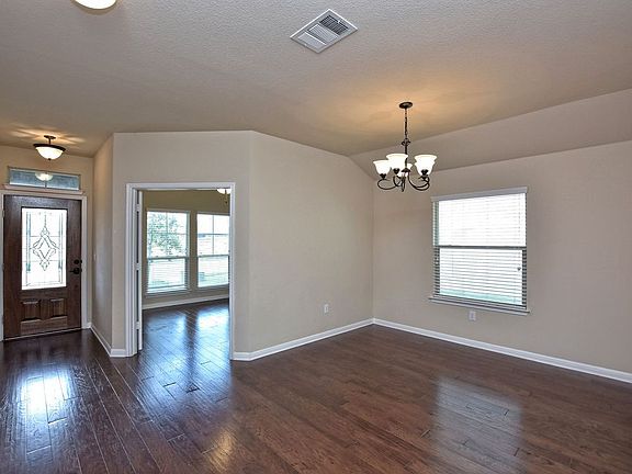4th image of 313 Joe Bates Dr