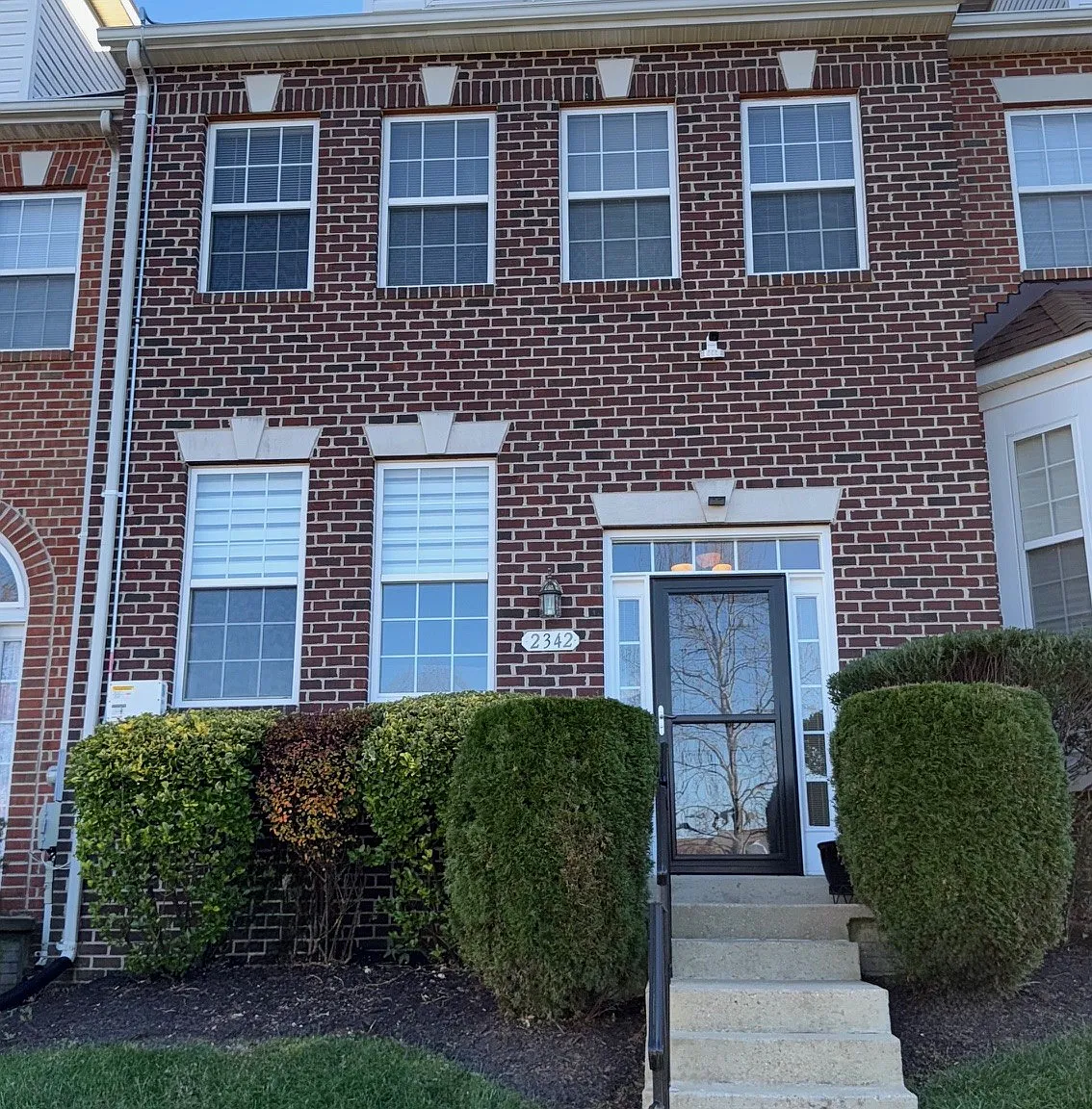 3 bed, 1810 sqft, $3,100 — Photo 1