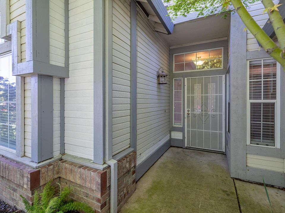 1st image of 1339 Avenida Alvarado