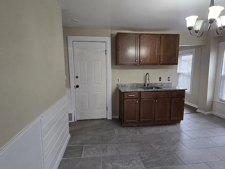 130 Merriam Ave #2 — Photo 4