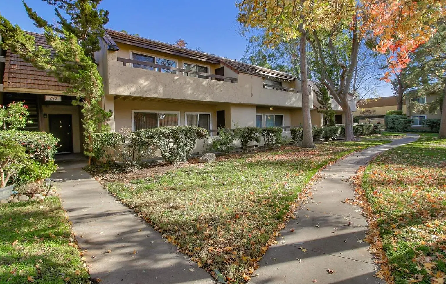 1 bed, 722 sqft, $2,295 — Photo 3