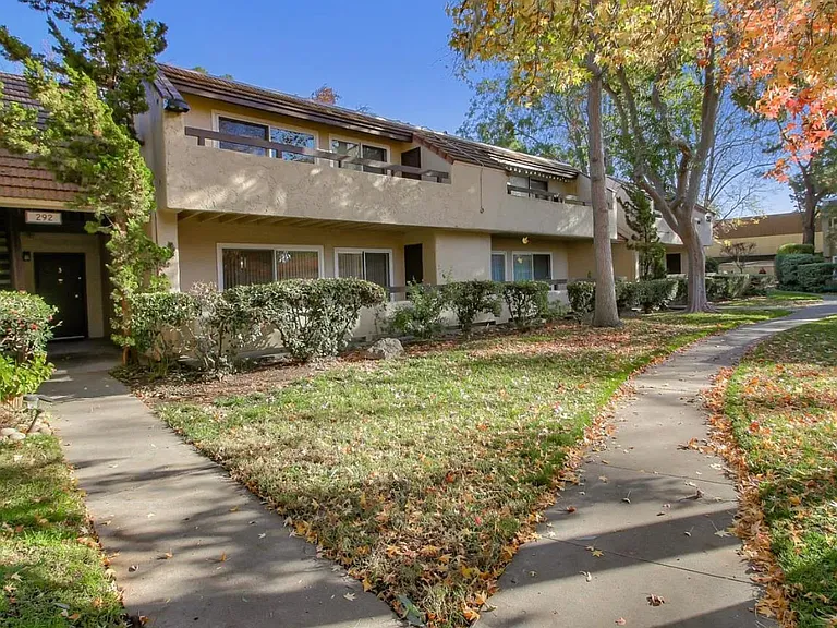 292 Tradewinds Dr #3 — Photo 3