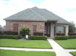 227 Brentwood Dr, Houma, LA 70360