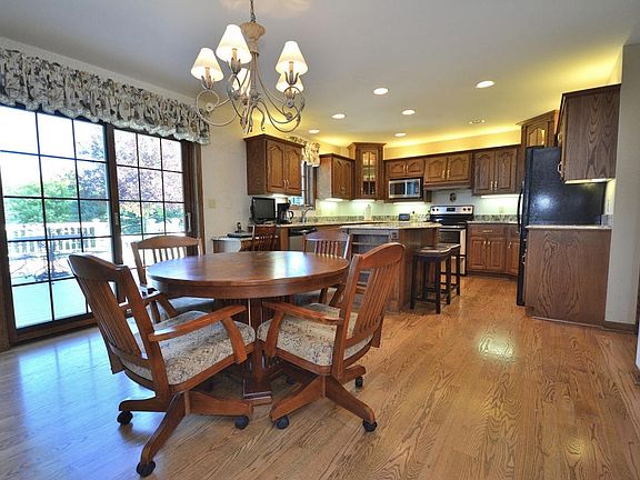 4th image of 1721 Tallgrass Cir