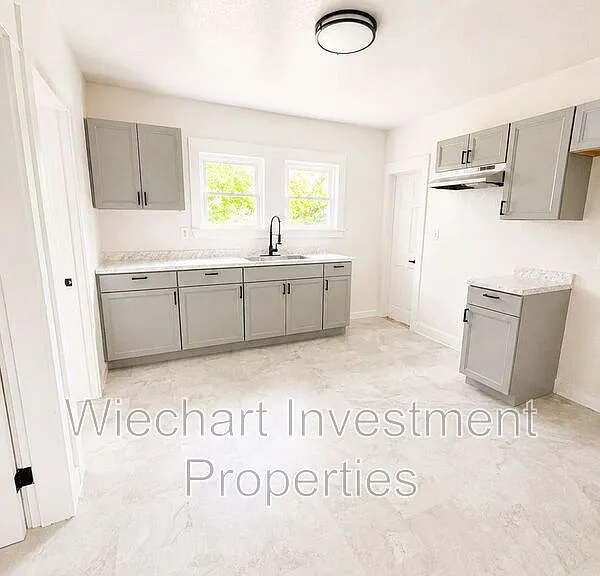 514 N Shore Dr — Photo 7