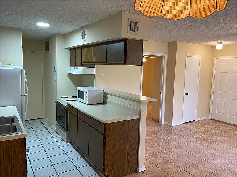 2750 Holly Hall St #117 — Photo 10