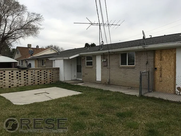 8228 S 1750 W — Photo 9