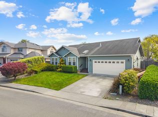 1855 Chanterelle Dr, McKinleyville, CA 95519