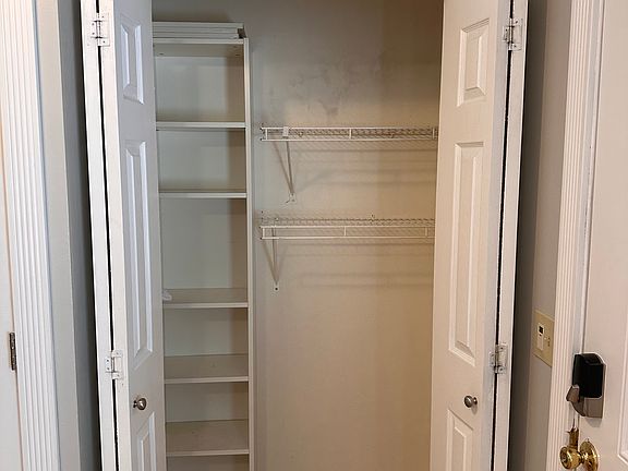 4th image of 2158 N Garland Ave APT 4
