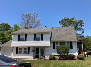 12 Winthrop Rd, Somerset, NJ 08873